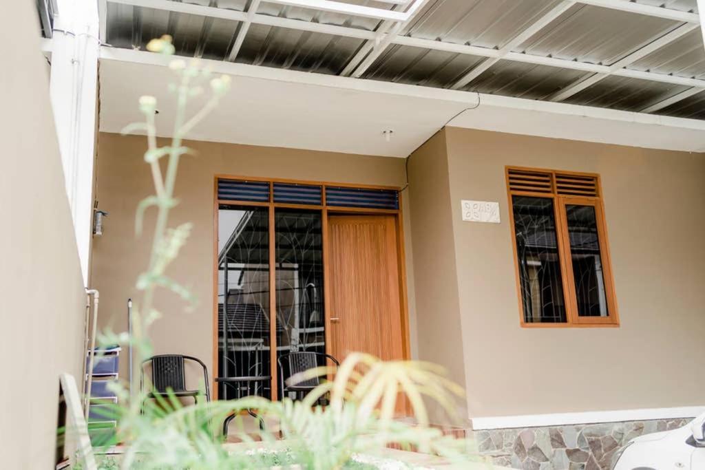 Rumah 3 Kamar Lembang, Adem, Bebas Macet Villa บันดุง ภายนอก รูปภาพ
