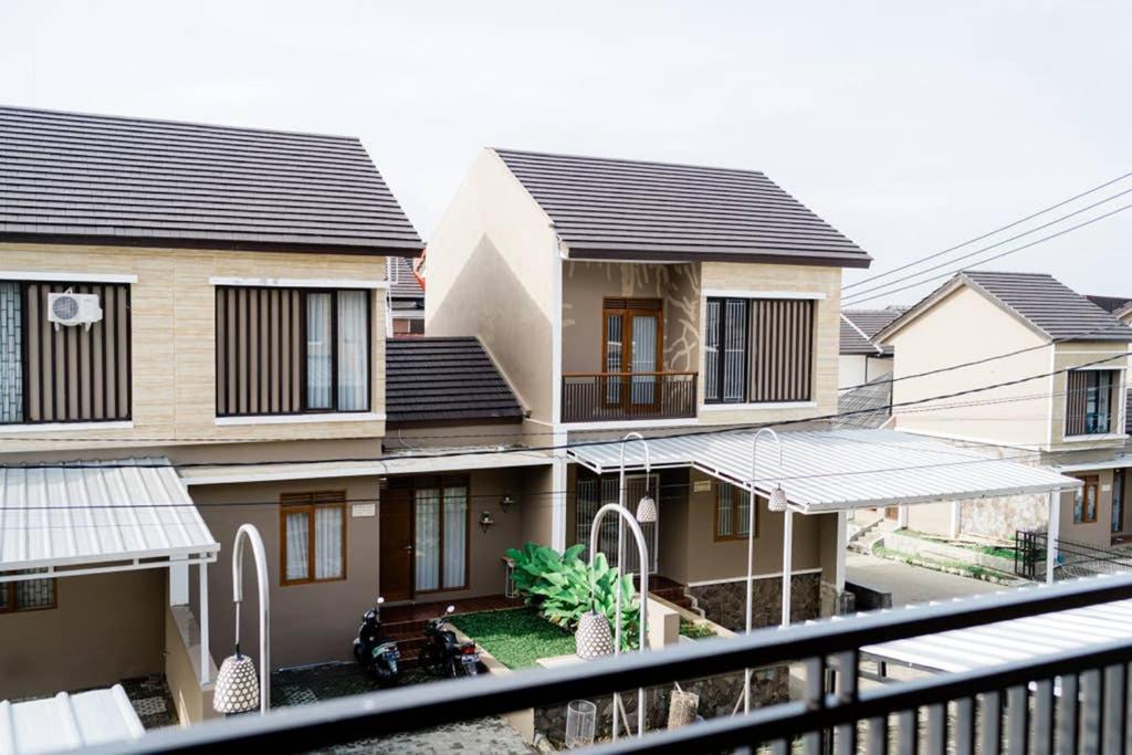 Rumah 3 Kamar Lembang, Adem, Bebas Macet Villa บันดุง ภายนอก รูปภาพ
